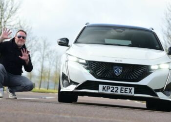 Oszałamiające reflektory samochodowe stanowią problem dla 90% kierowców w UK