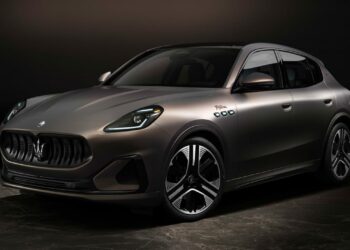 Nowy Maserati Grecale Folgore kosztuje ponad 40 000 funtów więcej niż Porsche Macan EV