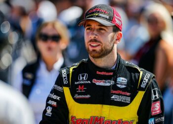 Były kierowca IndyCar, Ed Jones, wystartuje w trzech wyścigach NASCAR Xfinity